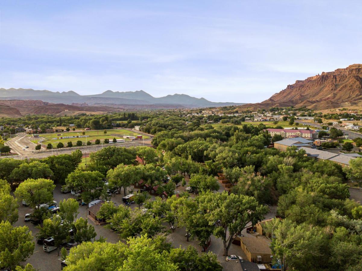 Готель Sun Outdoors Moab Downtown Екстер'єр фото