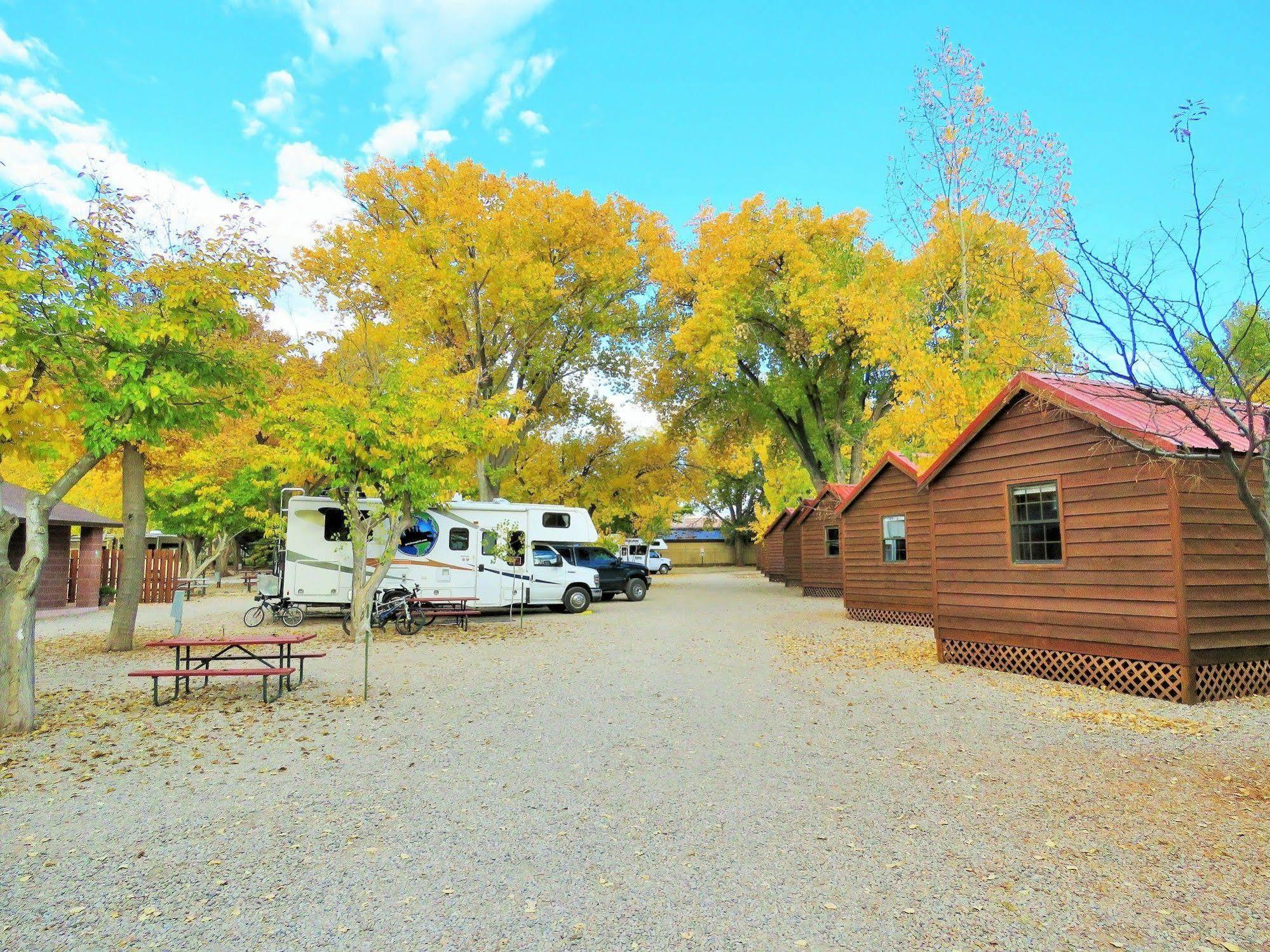 Готель Sun Outdoors Moab Downtown Екстер'єр фото
